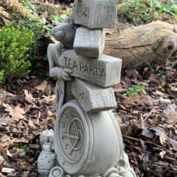 March Hare - Alice in Wonderland Stone Garden Ornament - thumbnail 2