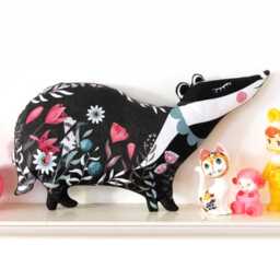 Badger Cushion Diy Kit - Sewing Kit - Stuffing Not Included Woodland Animals - thumbnail 2
