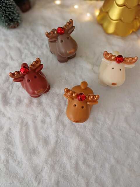Handmade Christmas Reindeer Candle Soy Beeswax Blend Home Decor - image 1