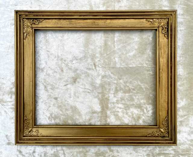 Fine Ornate Gilt Wood Vintage Style Gallery Picture Frame - image 1
