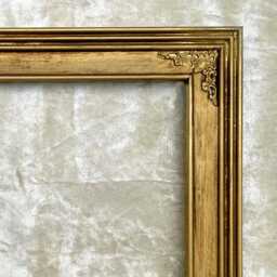 Fine Ornate Gilt Wood Vintage Style Gallery Picture Frame - thumbnail 3