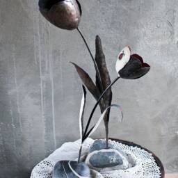Big Wrought Iron Tulip, Welded, Handmade By Thesteelstylethings, Whimsical Eternal Metal Flower - 3D Art 6Th Anniversary Gift - thumbnail 4