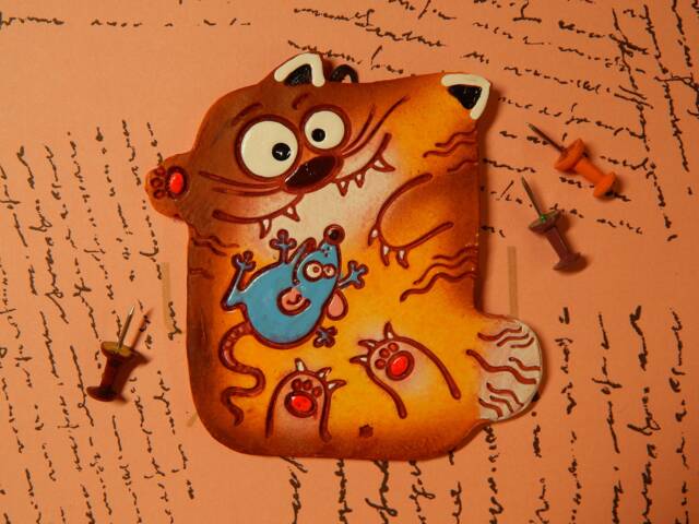 Ceramic Mini-Wall Cat With Mouse. Playful Cat. Wall Art. Hanging. Hand Made Ceramics. Wall Hanging Decor - image 1