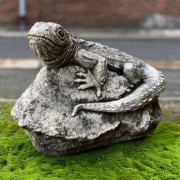 Amazing Lizard Garden Statue Concrete Reptile Sculpture Outdoor Figurine Cement Yard Decor Lizard Lover Gift Handmade Home Art - thumbnail 4