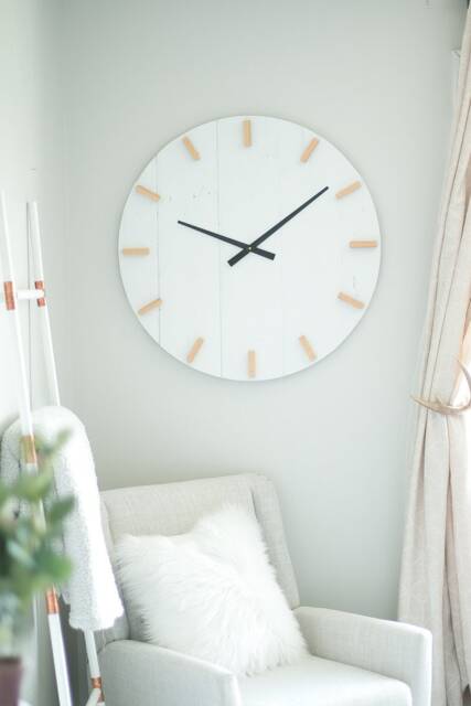 Large White Barn Wood Wall Clock - 30 - image 1