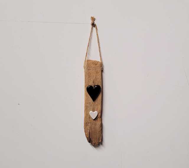 Character Driftwood & Ceramic Black & White Heart Wall Hanging Plaque Shabby Chic - image 1