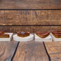 "Wooden Sign Love Great Decoration Purebred Dog in The Letter ""O" - thumbnail 2