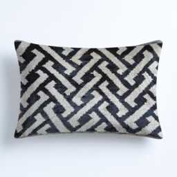 Innscbruck - Handwoven Silk Velvet Lumbar Pillow Black Ivory Geometric Cushion - thumbnail 3