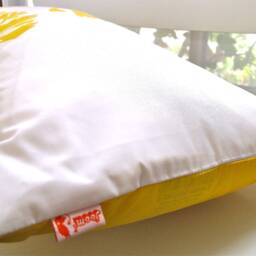 Yellow Print On Off White Cotton Cardinal Agapanthus Rectangle Pillow - thumbnail 4