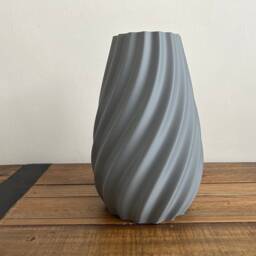 Swirl Vase, Ornamental Flower Decorative Minimalist, Room Decor, 3D Printed Matte Grey Black White - thumbnail 3