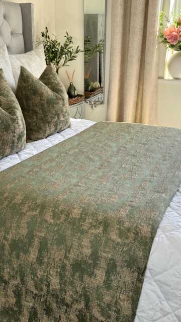 Elegant Olive Green Gold Bed Runner/Luxury Throw Blanket Comforter Bedspread Scarf For King & Super Size Bedding, Curico - image 1
