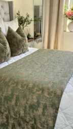 Elegant Olive Green Gold Bed Runner/Luxury Throw Blanket Comforter Bedspread Scarf For King & Super Size Bedding, Curico