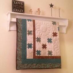Wall Hanging Quilt Rack Wood Tapestry Display Shelf & Blanket Storage - thumbnail 2