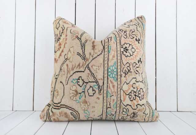 Vintage Turkish Kilim Pillow Cover, Handmade Anatolian Throw - 20x20 Inch - image 1