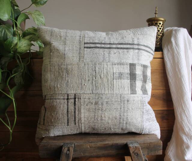 50cm - 20Inch Vintage Kilim Patchwork Cushion Cover Handwoven - Modern Assembly White Cream Grey Checks - image 1