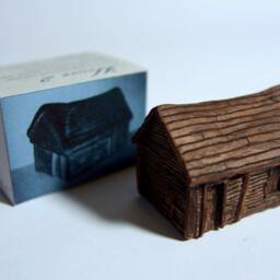Small House Sculpture - thumbnail 2