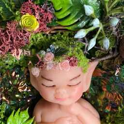 Handmade Clay Baby Fairy in Her Cosy Bed - thumbnail 2
