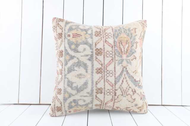 Vintage Turkish Kilim Pillow Cover Bohemian Cushion - 18''x18'' - image 1