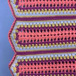 Merino Wool Crochet Knee Rug/Throw - thumbnail 4
