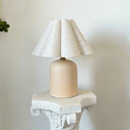 Linen Fabric Pleated Petal Lampshade Vintage Style Beige Ceramic Base Table Lamp 110-240V, Bedroom Living Room Kitchen Retro Bedside Decor - thumbnail 1