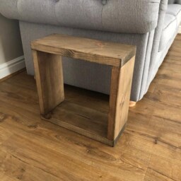 Handcrafted Chunky Solid Wooden Side/ End Table Rustic Oak Finish - thumbnail 2
