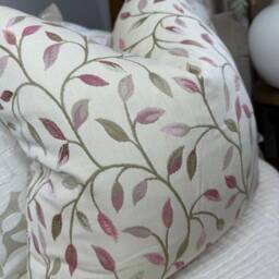 Voyage Cervino Fabric, Leaf Cushion Cover , Leaves Pillow Cover, Scatter Sofa Natural Pink Countryside Home - thumbnail 4