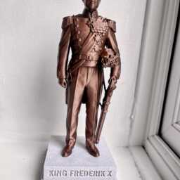 Frederik X Of Denmark Royal Collectible Statue - thumbnail 4