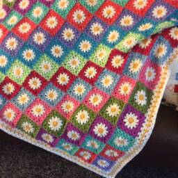 Rainbow Daisy Design Crochet Blanket - thumbnail 3