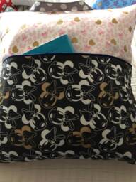 Minnie Mouse Black & Gold Reading Pillow