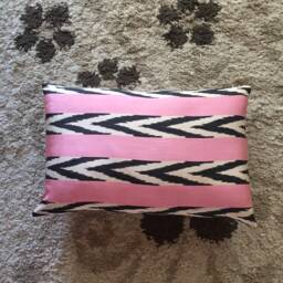 Pink Black Ikat Pillow Cover - Silk Uzbek Chevron Stripes Design - thumbnail 4
