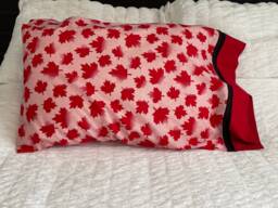 Canadian Pillow Case - Gift Maple Leaf Standard
