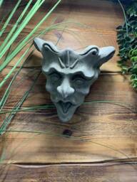 stone Garden Gargoyle Gremlin Joker Wall Plaque Hanger Planter Ornament - thumbnail 1