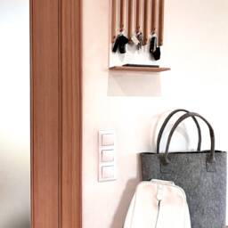 Modern Walnut Entryway Key Holder Oak & Mdf Wall Organizer - thumbnail 4