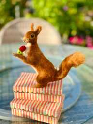 Needle Felted Red Squirrel - Wool Sculpture, Handmade Woodland Animal Art - thumbnail 1