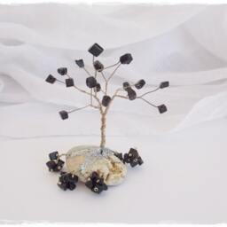 Black Agate Wire Tree Sculpture, Greek Pebble Base - thumbnail 3