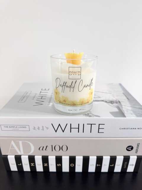 Daffodil Candle, Birthday Gift, Fragranced Handmad Ecoco-Soy Wax Flowers, Luxury Fragranced Cotton Wick 220 Grams - image 1