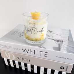 Daffodil Candle, Birthday Gift, Fragranced Handmad Ecoco-Soy Wax Flowers, Luxury Fragranced Cotton Wick 220 Grams - thumbnail 2