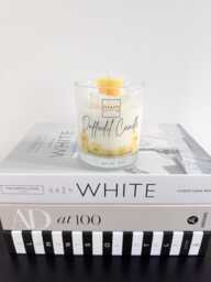 Daffodil Candle, Birthday Gift, Fragranced Handmad Ecoco-Soy Wax Flowers, Luxury Fragranced Cotton Wick 220 Grams
