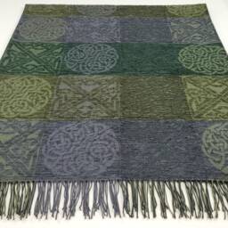 Calzeat Made in Scotland Jacquard Woven Celtic Knot Loudoun Throw - thumbnail 2