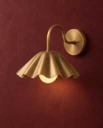 Handcrafted Scalloped Brass Wall Sconce, Fluted Shade, Antique Finish, Mid-Century Lamp