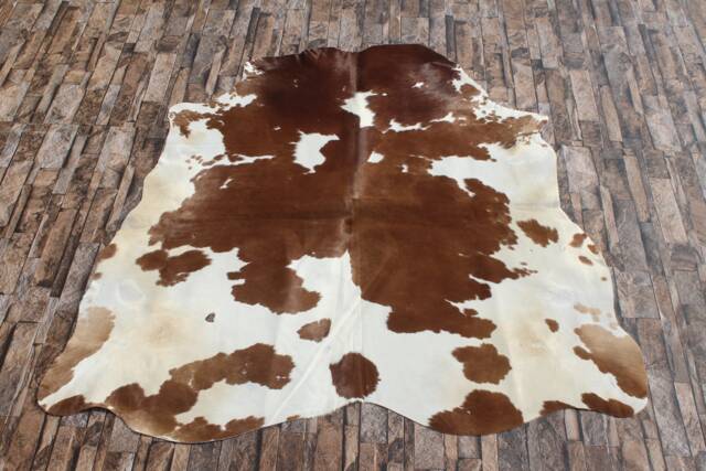 Amazing Brown & White Cowhide Rug Cow Skin Leather Hide Carpet 5 X - image 1