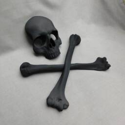 Skull & Crossbones Full Size Wall Hanging D??cor - Gothic Pirate Art Ornament - thumbnail 2