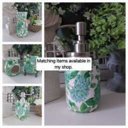 Cordless Touch Lamp. Beautiful Green Hydrangea Floral Design Decoupaged Usb Rechargeable Table Lamp.cordless Four Stand Colours - thumbnail 4