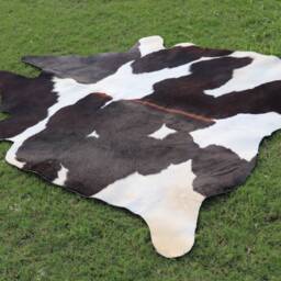 Cowhide Rug, Black White Brazilian Cow Skin Exclusive Rug For Upholstery, Panda Print Area Home Decor Soft Carpet - thumbnail 3