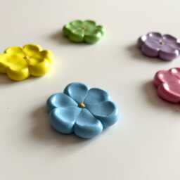 Handmade Polymer Clay Flower Magnet Pastel Kitchen Decor - thumbnail 4