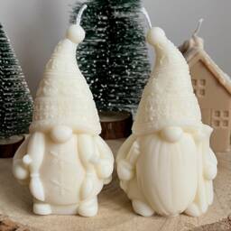 Skiing Gonk Couple Candle Set - Mr & Mrs Decorative Set, Soy Wax Christmas Decor, Lover Gift - thumbnail 2