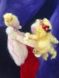 Mother & Toddler Daughter Wool Doll Sculpture - thumbnail 2