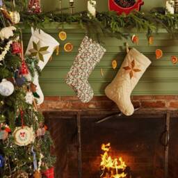 Ready To Ship Quilted Christmas Stocking With Patchwork Star From Natural Linen Name Embroidery - thumbnail 3
