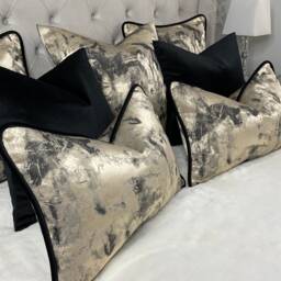 Luxury Back Gold Cushion Cover, Black Pillow Piped Metallic Throw Designer Nero - thumbnail 2