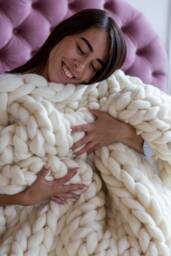 Soft Warm Chunky Knit Blanket, Fall Throw Blanket, Spring D??cor, 100% Merino Wool, Gift For Mom, Super Knitted Jumbo Throw - thumbnail 1